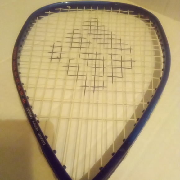 Ektelon Elantra GraphiteTennis Raquet with Case - Picture 16 of 16
